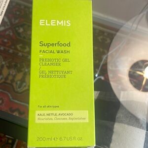 Elemis superfood facial wash